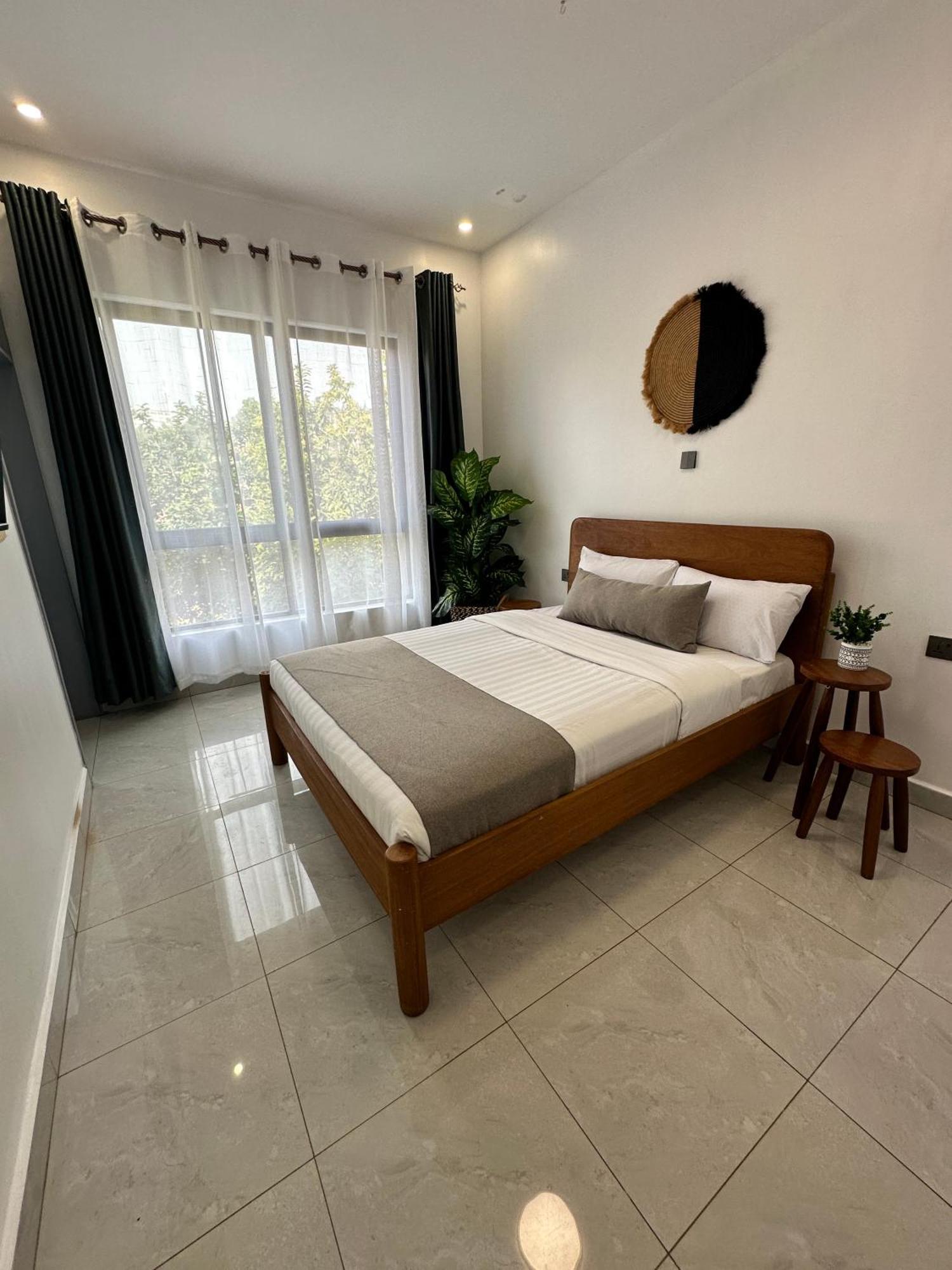 Coalescence Hotel Rwanda Кигали Екстериор снимка