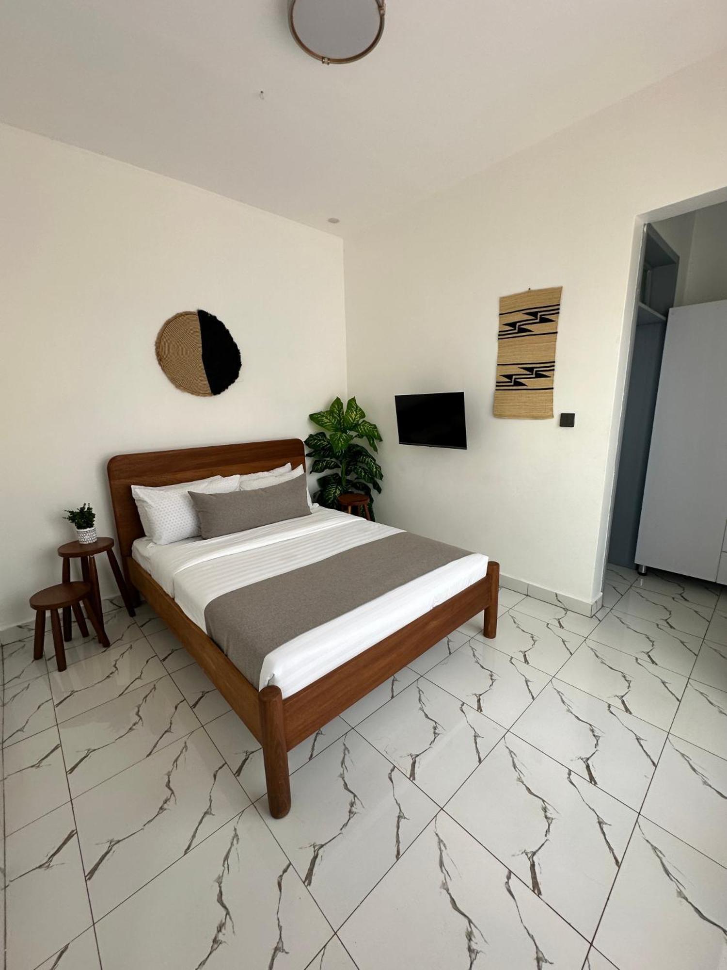 Coalescence Hotel Rwanda Кигали Екстериор снимка