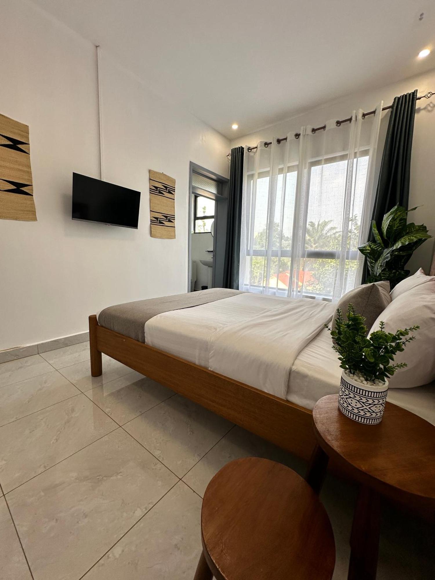 Coalescence Hotel Rwanda Кигали Екстериор снимка
