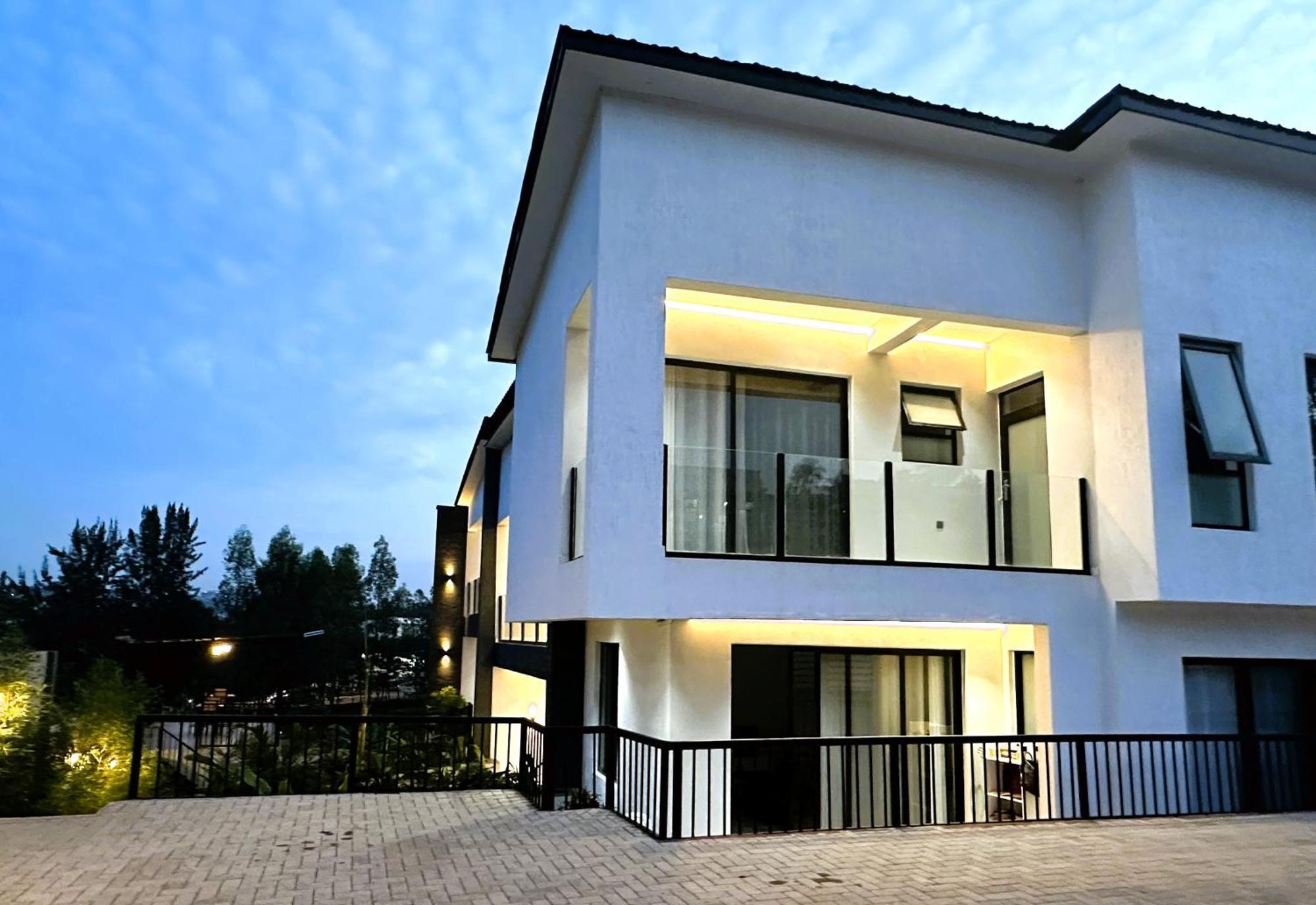 Coalescence Hotel Rwanda Кигали Екстериор снимка